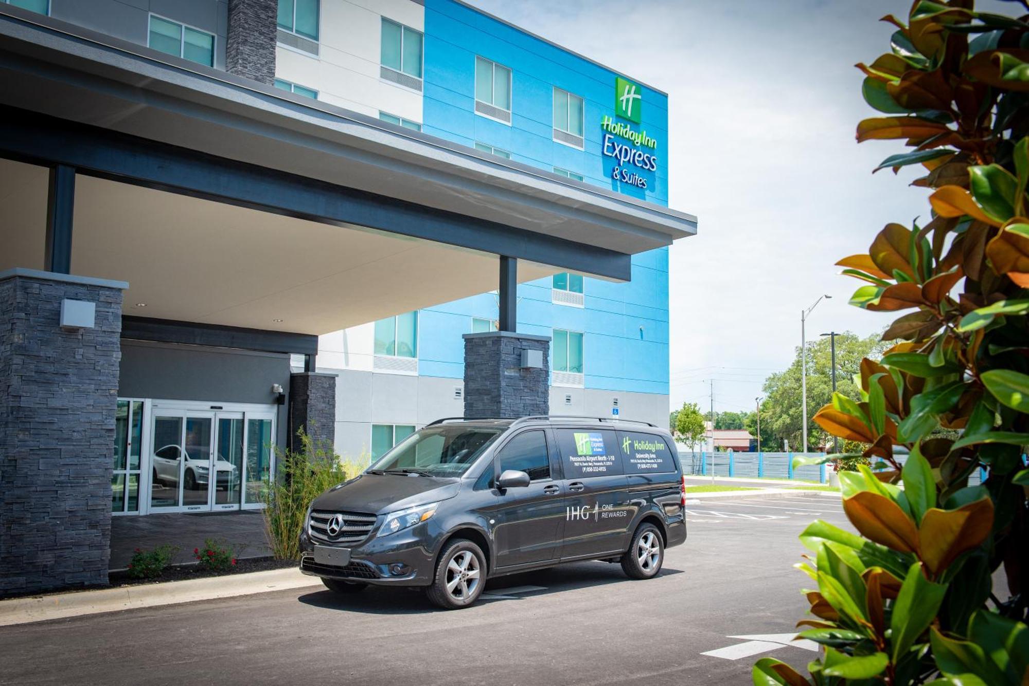 Holiday Inn Express & Suites Pensacola Airport North - I-10 By Ihg Ferry Pass Exterior foto