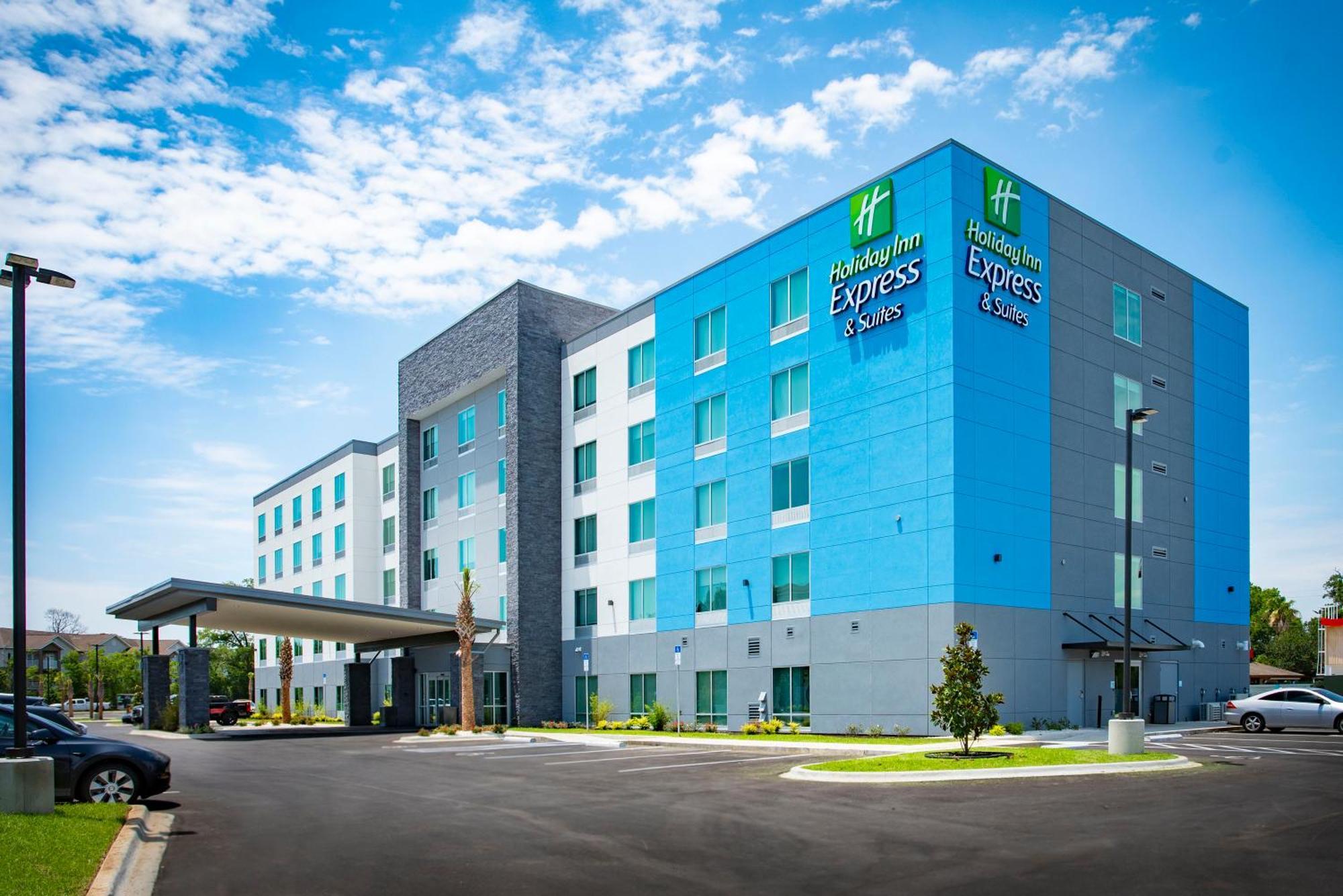 Holiday Inn Express & Suites Pensacola Airport North - I-10 By Ihg Ferry Pass Exterior foto